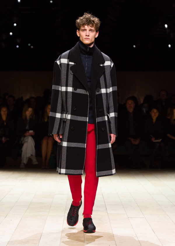 Photo courtesy Burberry autunno inverno 2016 2017