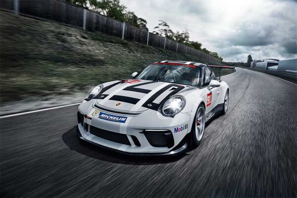 Nuova 911 GT3 Cup debutto al Salone di Parigi