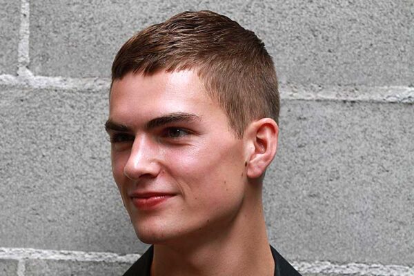 Tendenze capelli uomo 2018. Tagli di capelli cortissimi.