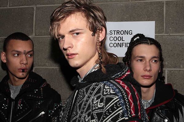 Tagli capelli uomo visti da Diesel Balck Gold - Foto Charlotte Mesman