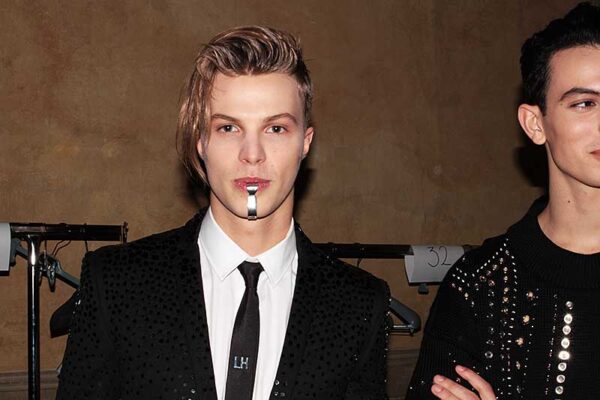 Tendenze capelli uomo 2018. Tagli di capelli corti con ciuffo lungo