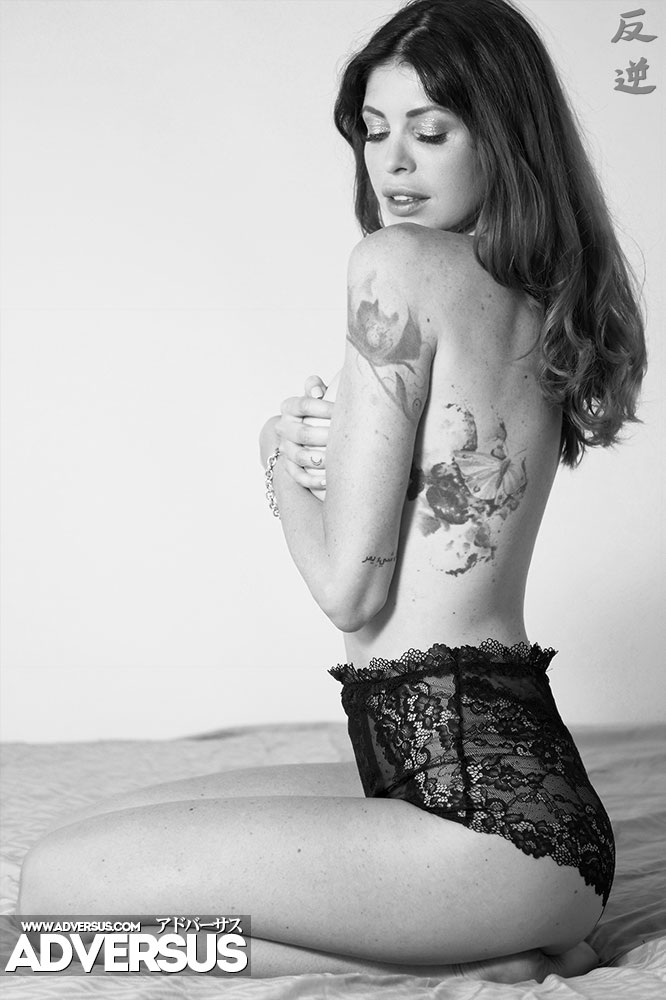 Carola Varini modella di copertina di ADVERSUS - Photo Alessio Cristianini