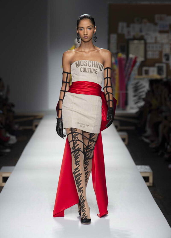 Moschino collezione primavera estate 2019