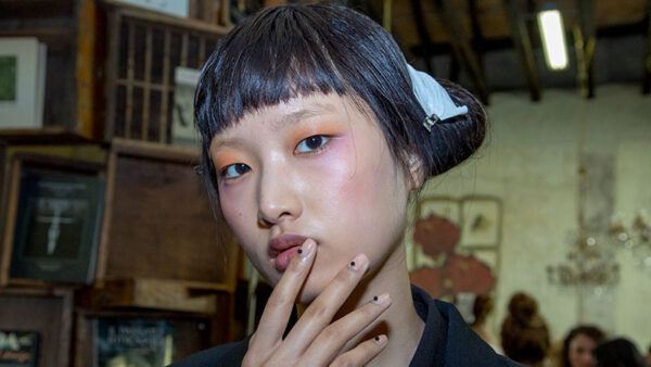 La magia di Antonio Marras vista dal backstage della sfilata autunno inverno 2019 2020