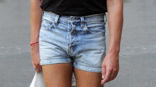 Streetstyle moda uomo estate 2019 - Pantalonicini in jeans per lui