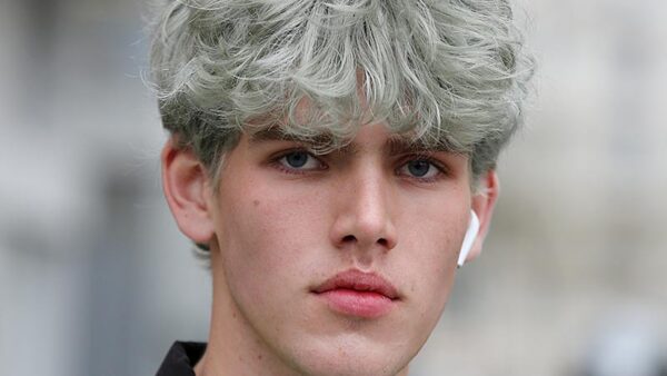 Capelli uomo e colori per capelli uomo 2020, il grigio è di moda - Foto Mauro Pilotto