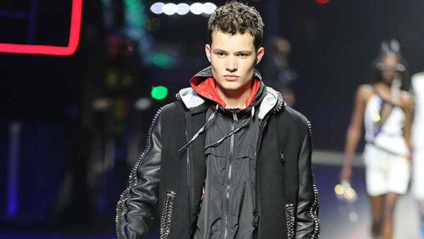 La moda uomo estate 2020. Mixate sportswear con casualewear per un look up to date - Sfilata Philipp Plein. Foto: Mauro Pilotto