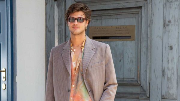 Moda uomo street style estate 2020. 2 look alla moda, nuove idee da copiare subito - Foto Charlotte Mesman