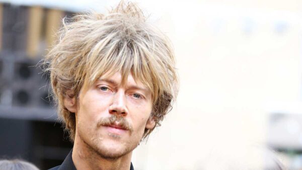 Tendenze tagli di capelli uomo 2020. Questa acconciatura è super cool! - Foto Mauro Pilotto