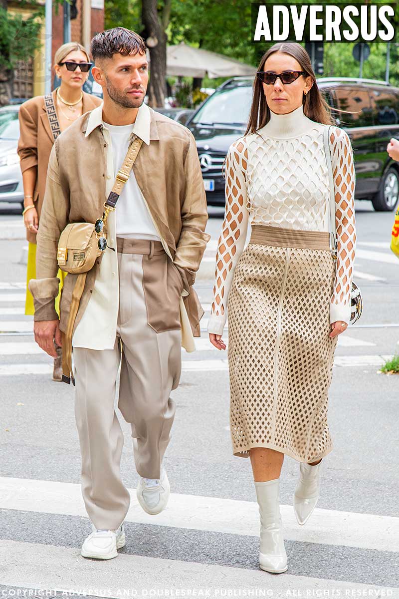 Nuove tendenze moda uomo estate 2020. Beige e cammello sono i colori della moda - Foto Charlotte Mesman