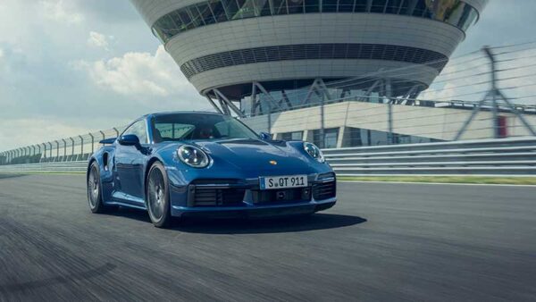 Porsche 911 Turbo: uno standard di riferimento da ben 45 anni