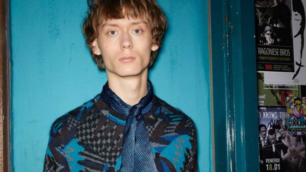 Tendenze moda uomo inverno 2020 2021. Hip: stile British e anni settanta - Foto courtesy of Missoni