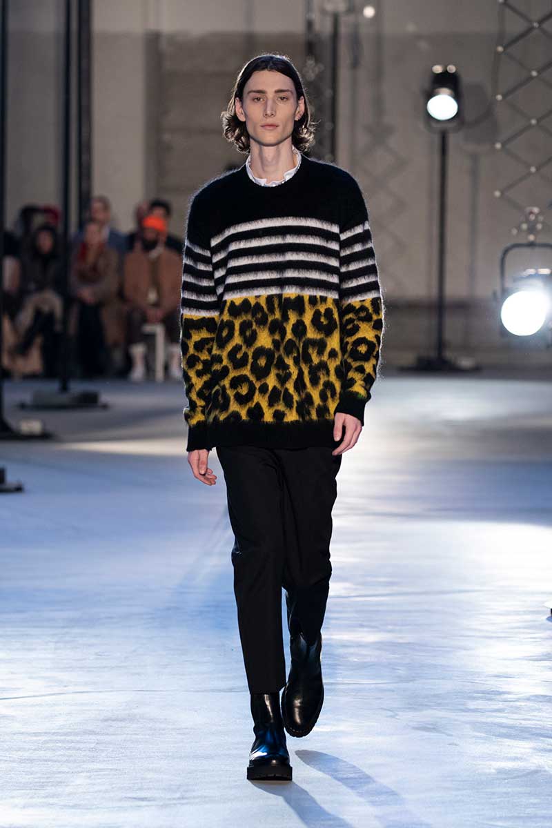 Tendenze moda uomo inverno 2020 2021. Ecco come saranno i maglioni invernali. Photo: courtesy of N21