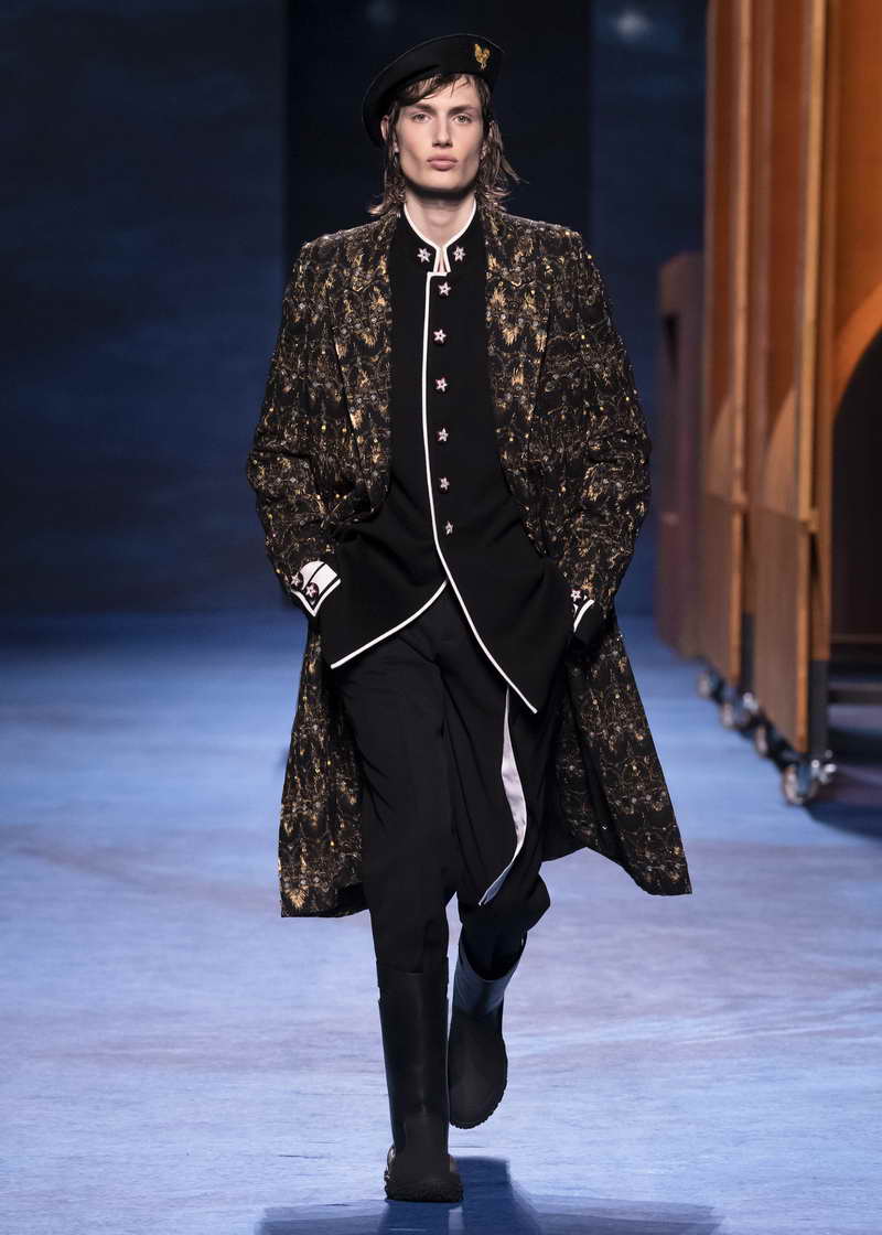 Dior Moda Uomo Collezione Autunno Inverno 2021 2022 ADVERSUS