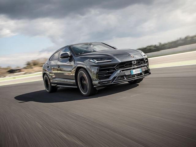 Lamborghini Urus: 6 modalità di guida per godersi il Super SUV in 6 modi diversi