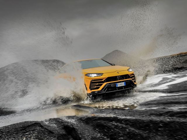 Lamborghini Urus: 6 modalità di guida per godersi il Super SUV in 6 modi diversi