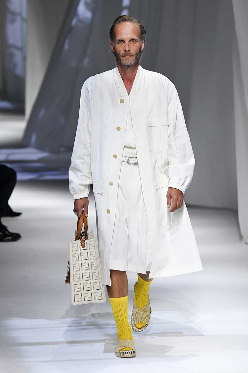 Tendenze moda uomo primavera estate 2021. Sandali con i calzini? Ecco come portarli! - Photo: courtesy of Fendi