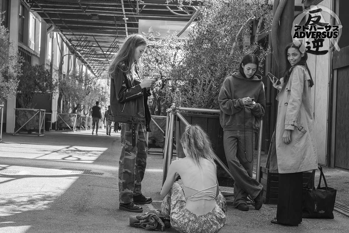 Milano Fashion Week Primavera Estate 2022 - Foto Street Style - ADVERSUS