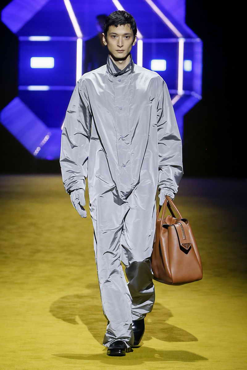 SFILATA PRADA UOMO AUTUNNO INVERNO 2022 2023