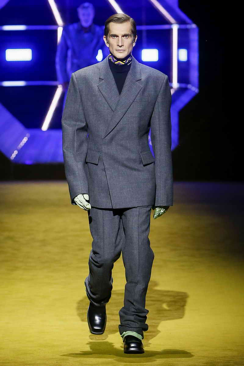 SFILATA PRADA UOMO AUTUNNO INVERNO 2022 2023