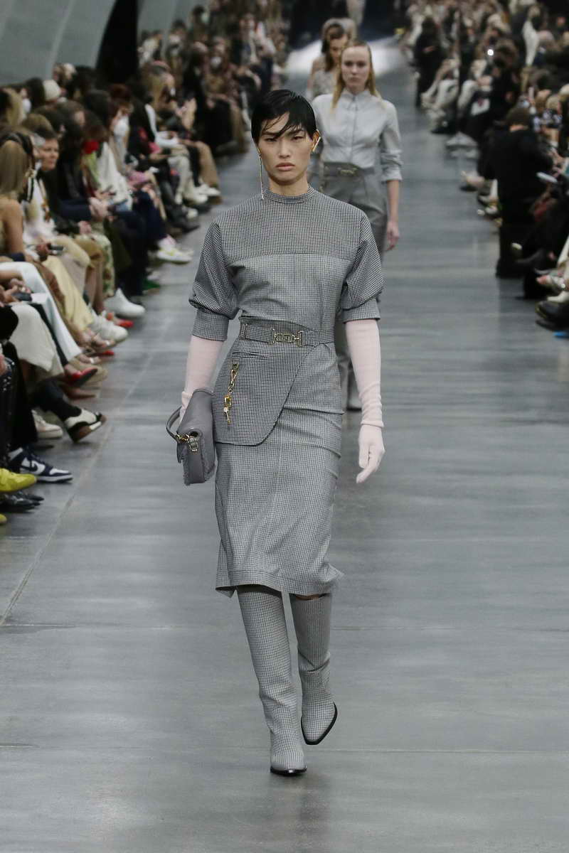 FENDI collezione donna autunno inverno 2022 2023