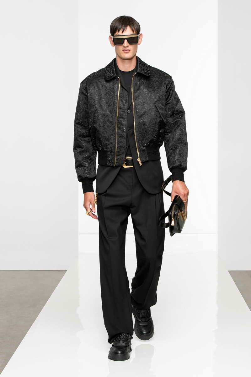 VERSACE Collezione Uomo Autunno-Inverno 2022