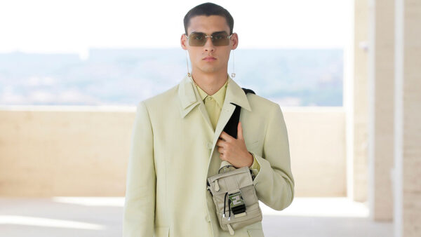 Ecco come aggiornare il tuo look moda estate in un colpo solo. Consigli di stile estate 2022 - Photo courtesy of FENDI