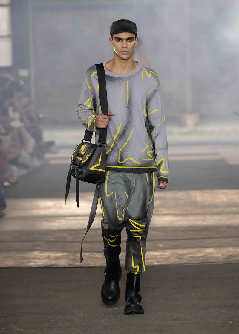 MOSCHINO UOMO PRIMAVERA / ESTATE 2023