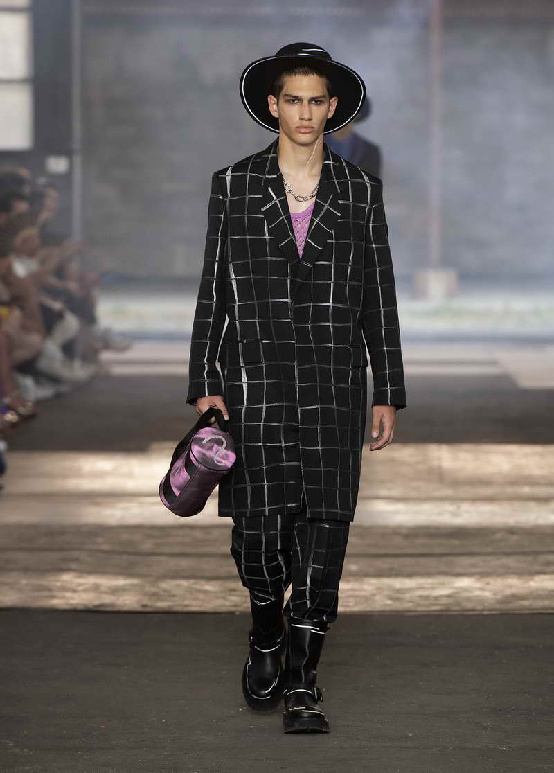 MOSCHINO UOMO PRIMAVERA / ESTATE 2023