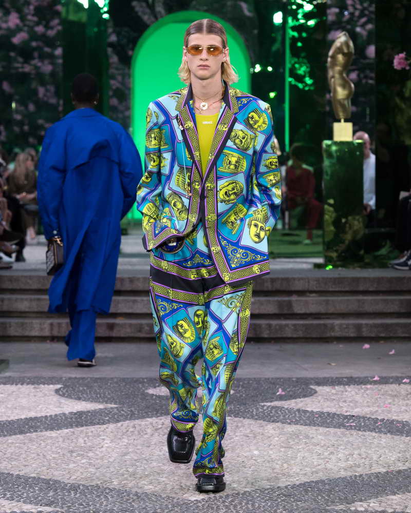 Versace sfilata collezione uomo primavera estate 2023