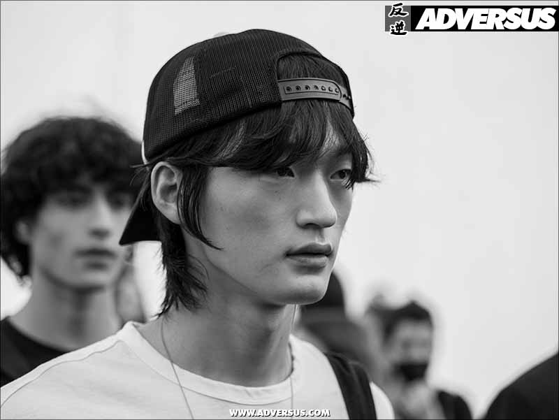 I look street style dei modelli al termine della sfilata Dsquared2 Uomo Estate 2023