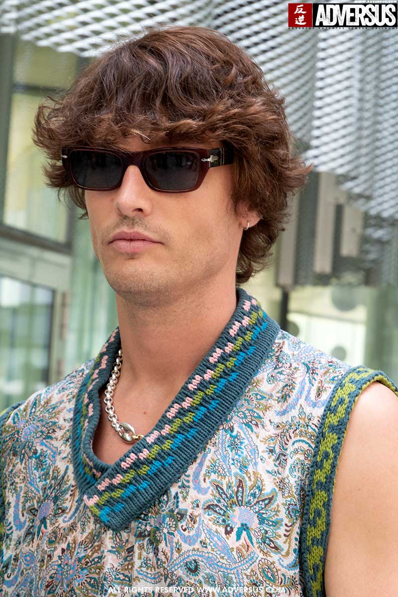 Volume nei capelli, ecco il trend dei trend capelli uomo per l’autunno inverno 2022 2023 - Foto Charlotte Mesman