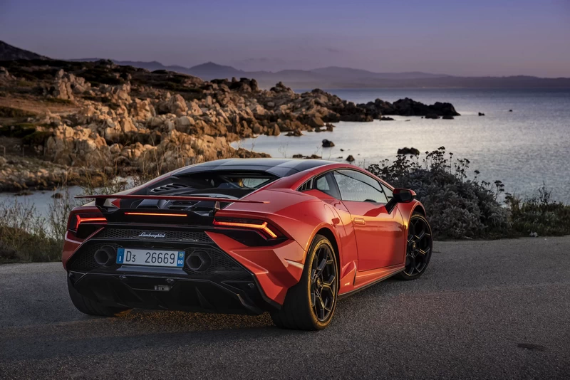 Lamborghini Huracán Tecnica e Huracán STO alla scoperta della Sardegna