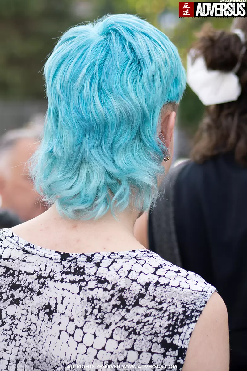 (Anche) queste sono le tendenze colore capelli uomo per l'inverno 2022 2023 - Foto Charlotte Mesman per ADVERSUS