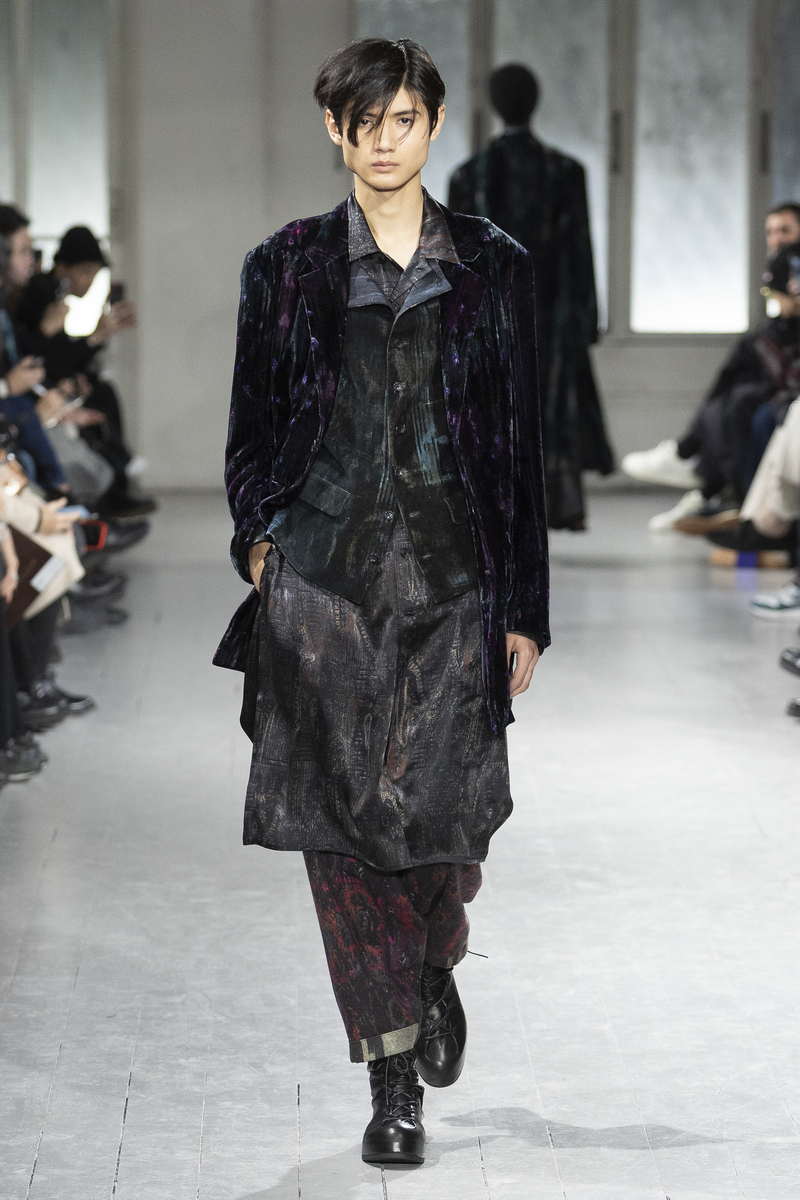 Yohji Yamamoto pour HOMME AW23-24 Collection - Photo courtesy of Yohji Yamamoto