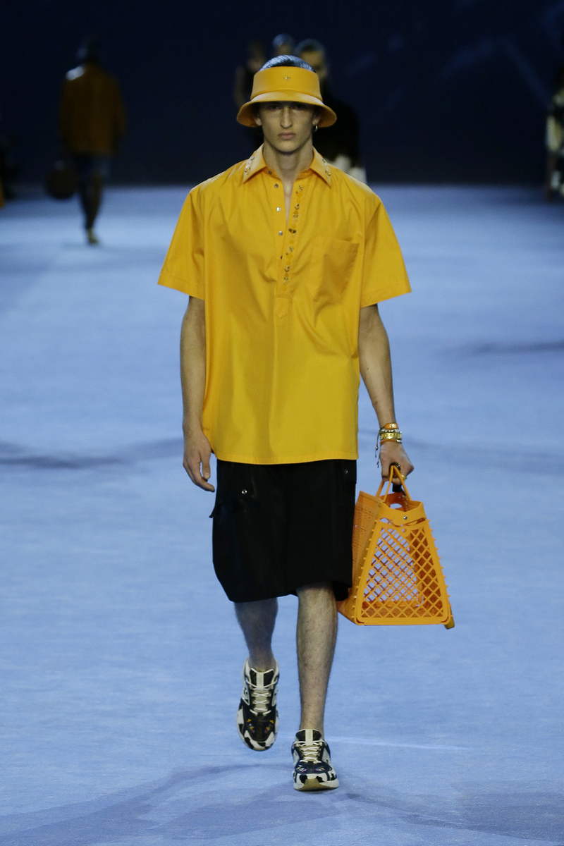 Trend moda uomo estate 2023: Colore! Photo Courtesy of FENDI