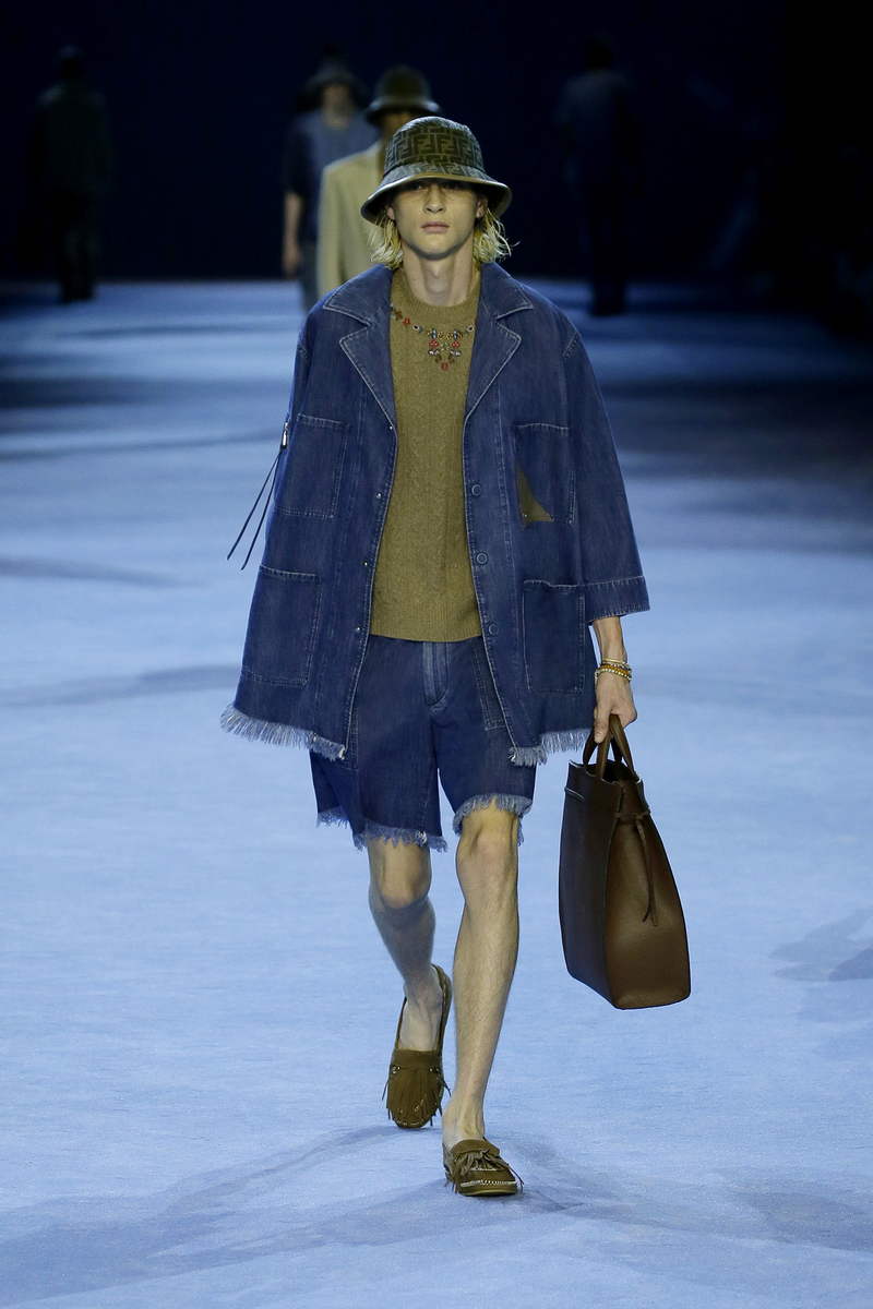 Tendenze moda uomo estate 2023 - Foto FENDI