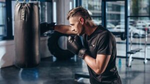 HIIT: l’arma segreta per bruciare grasso e scolpire muscoli