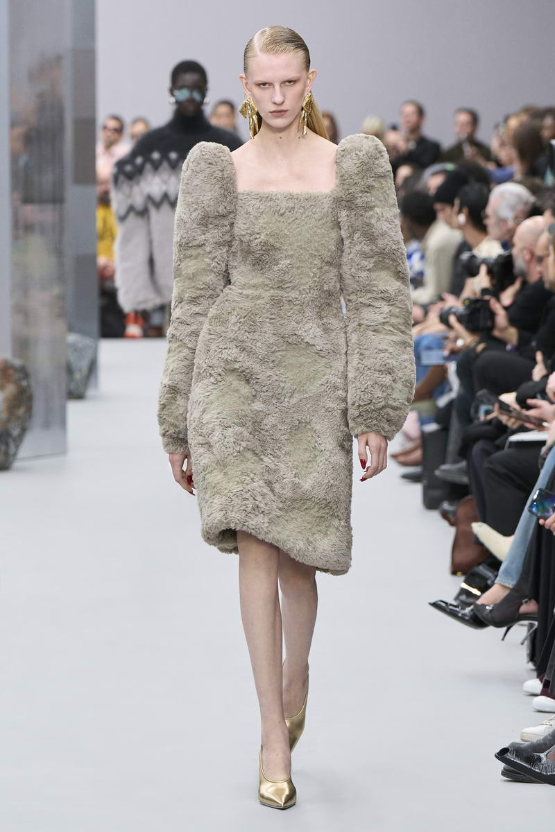 Acne Studios collezione donna autunno inverno 2025 2026 - Photo courtesy of Acne Studios