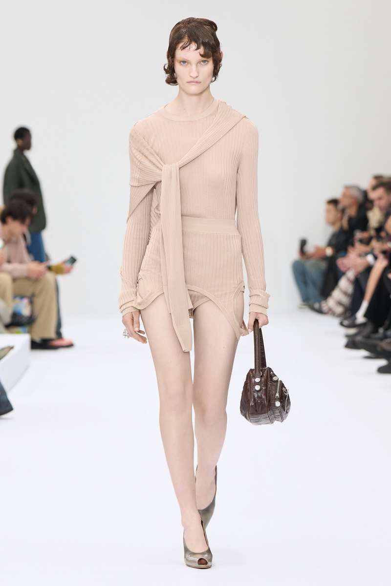 Acne Studios collezione primavera estate 2025 - Photo courtesy of Acne Studios