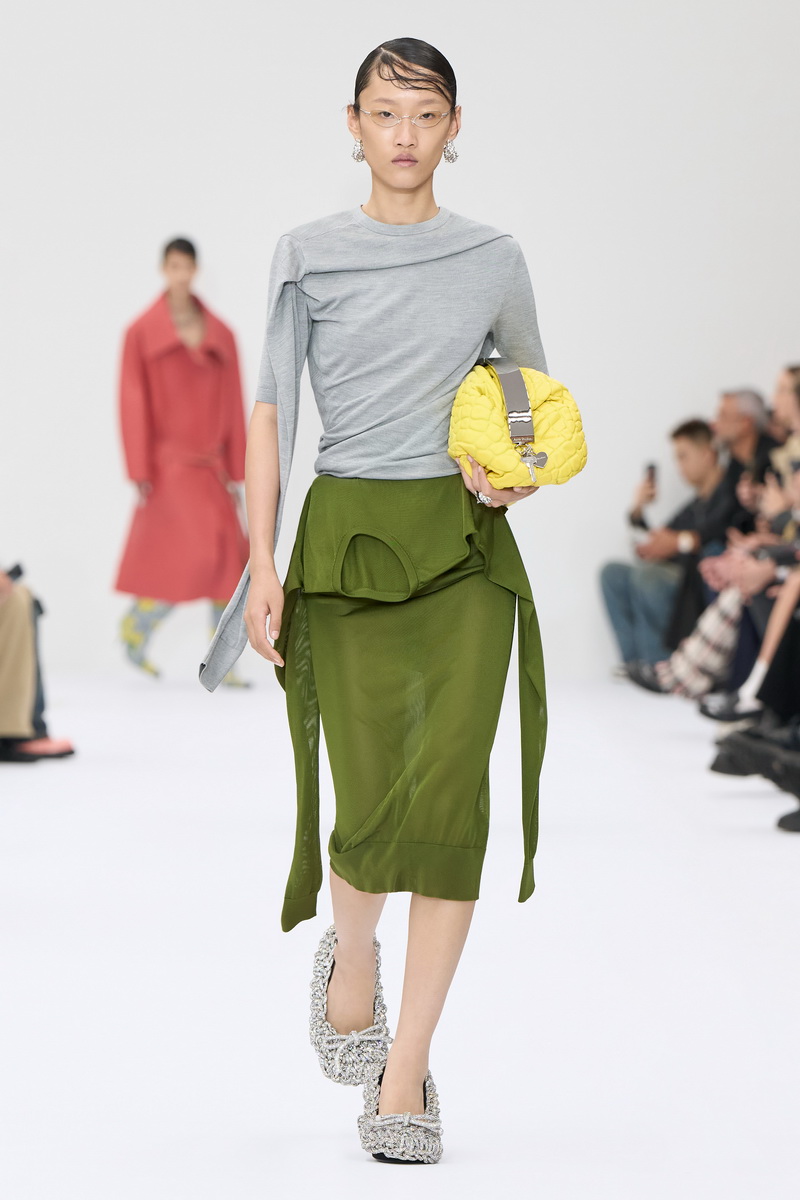 Acne Studios collezione primavera estate 2025 - Photo courtesy of Acne Studios