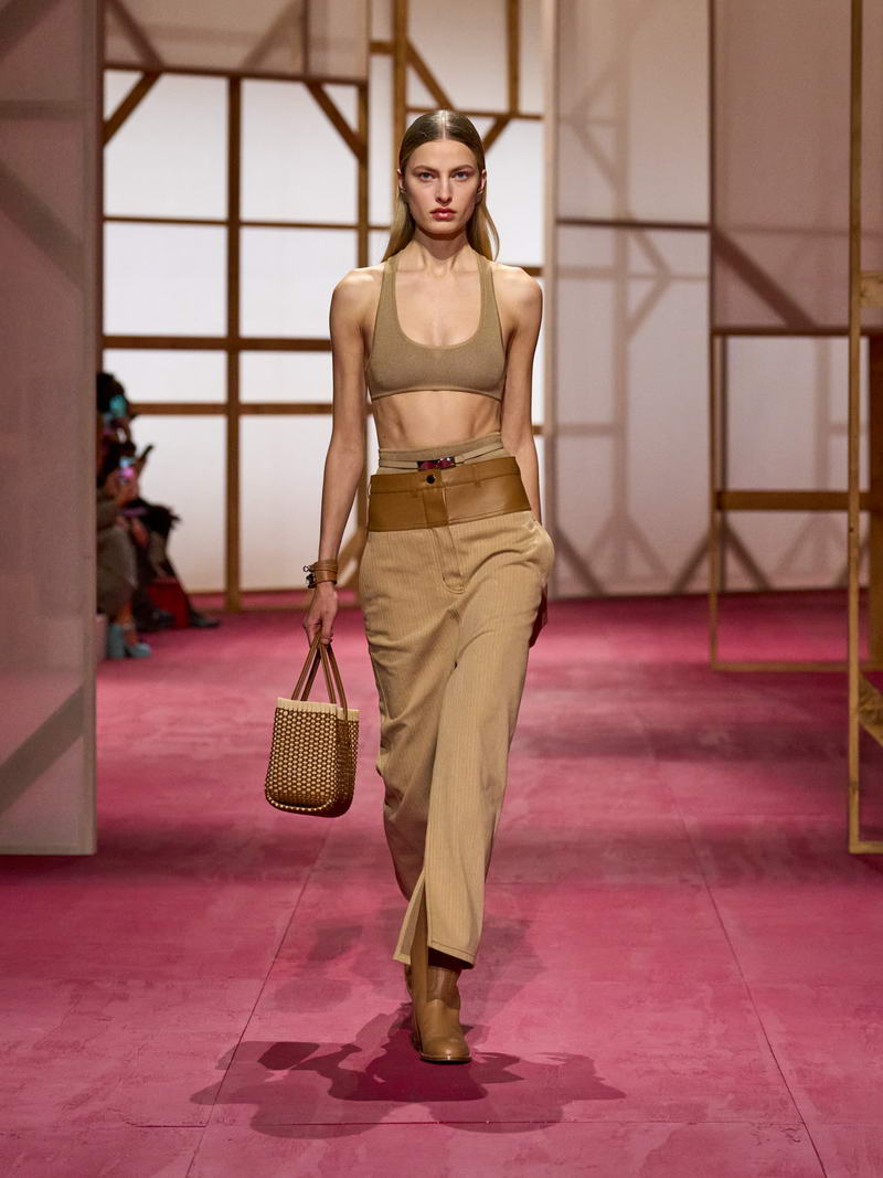 Hermès collezione donna primavera estate 2025 - Photo courtesy of Hermès