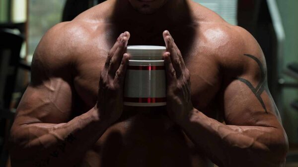 Massa muscolare magra con proteine, creatina e arginina