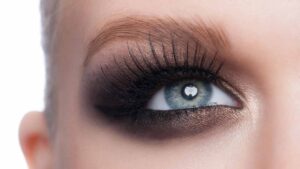 Makeup occhi luminoso: come valorizzare lo sguardo?