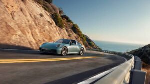 Tre nuove varianti della 911, con trazione integrale e motore da 480 CV