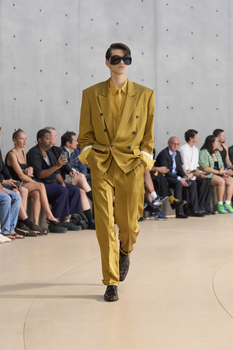 Saint Laurent Uomo Estate 2026 - Photo courtesy of Saint Laurent