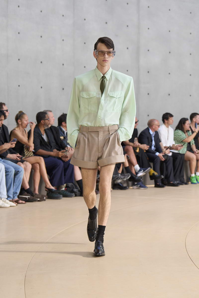 Saint Laurent Uomo Estate 2026 - Photo courtesy of Saint Laurent