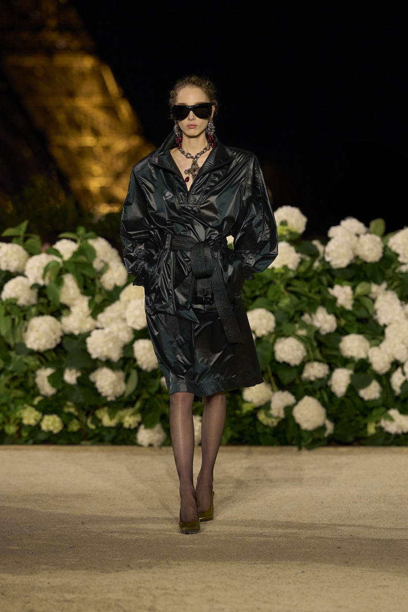 Saint Laurent collezione donna primavera estate 2025 - Photo courtesy of Saint Laurent