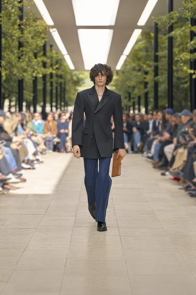 CELINE collezione primavera estate 2026 - Photo courtesy of CELINE