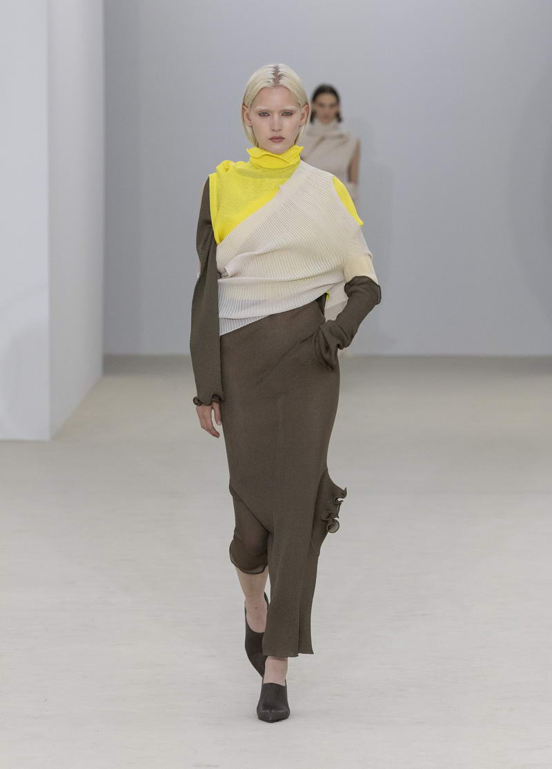 Issey Miyake Primavera Estate 2026 - Photo courtesy of Issey Miyake